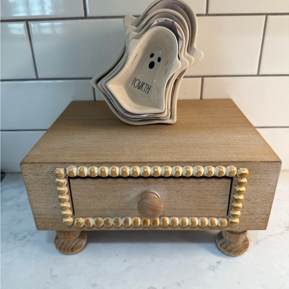 Rae Dunn Other - Rae Dunn Ghost Measuring Cups